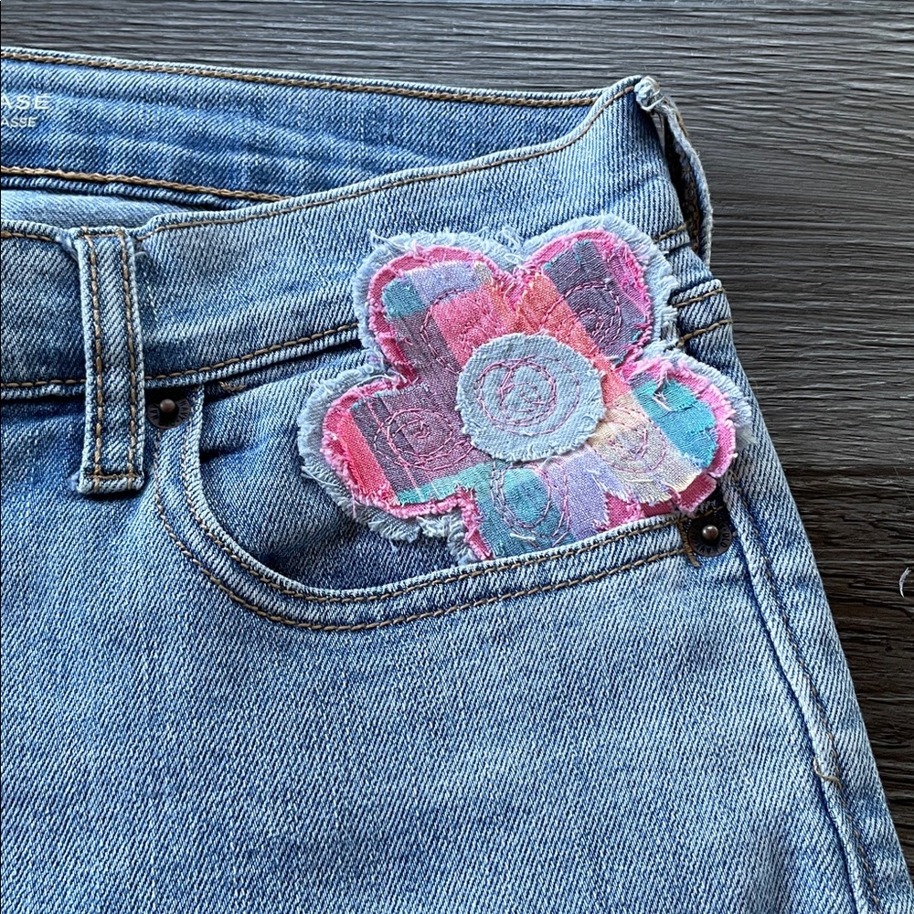 Upcycled Embellished Cropped Flare Light Wash Jeans Boho Scrappy Fabric Flowers - Picture 12 of 16